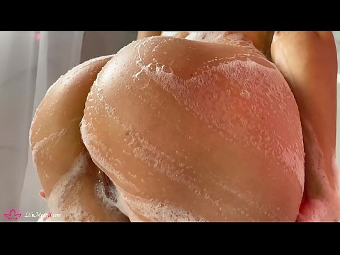 ❤️ Brunette masturbéiert Pussy mat Vibrator fir en intensiven Orgasmus an der Dusch Porno op lb.porno-fuq.ru ﹏
